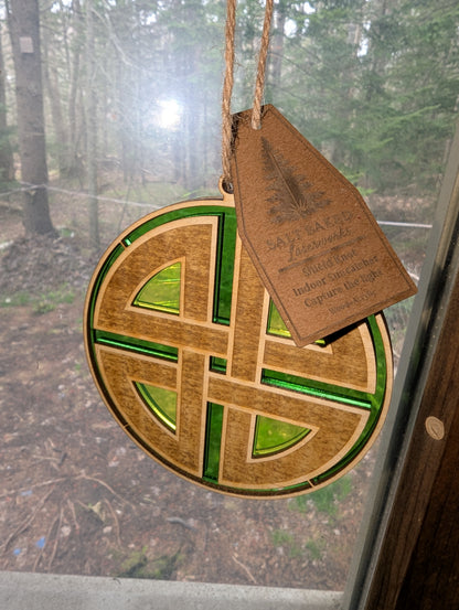 "Shield Knot" Indoor Suncatcher - Green/Gold